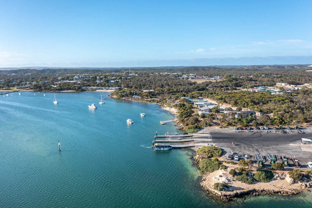 Coffin Bay Short & Sweet Oyster Farm Tour - 6 Oysters Included