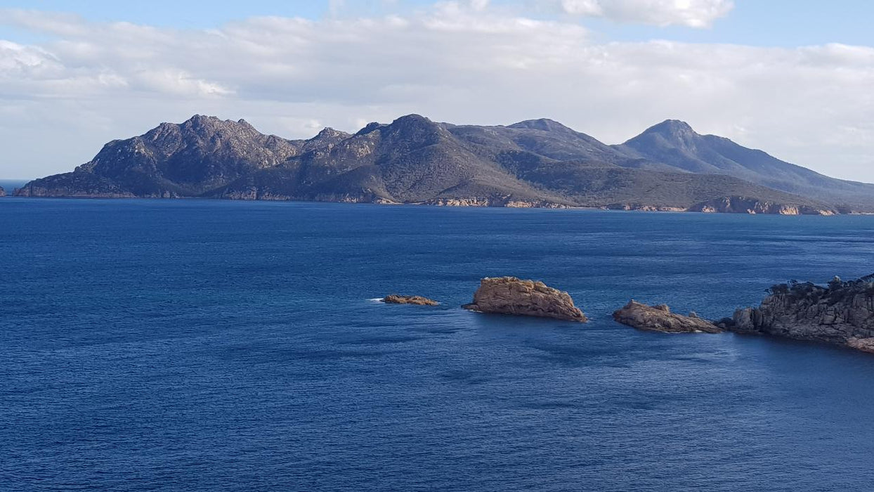 Wineglass Bay & Freycinet Peninsula Day Tour