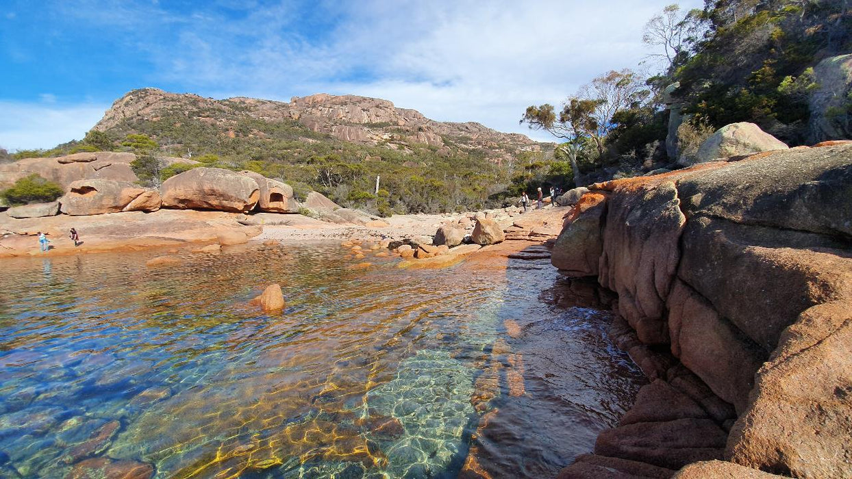 Wineglass Bay & Freycinet Peninsula Day Tour