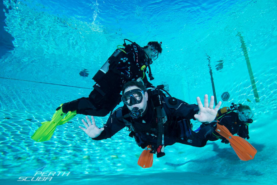 Discover Scuba Diving At Perth Beach Or Pool - We Wander