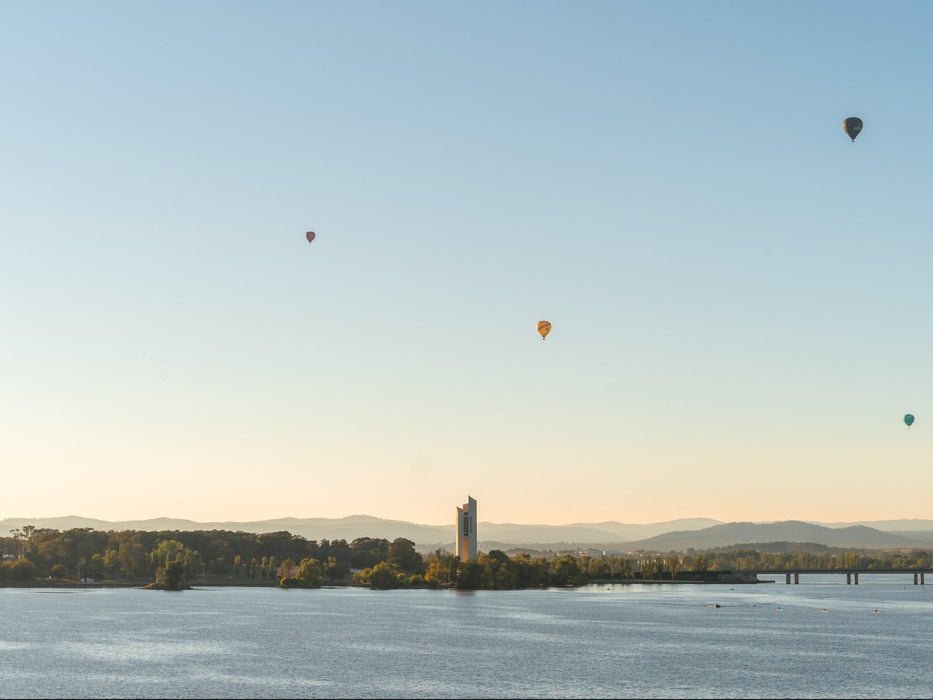 Highlights Of Canberra Tour - We Wander