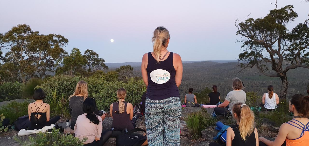 Mt Vincent Sunrise Meditation Hike - We Wander