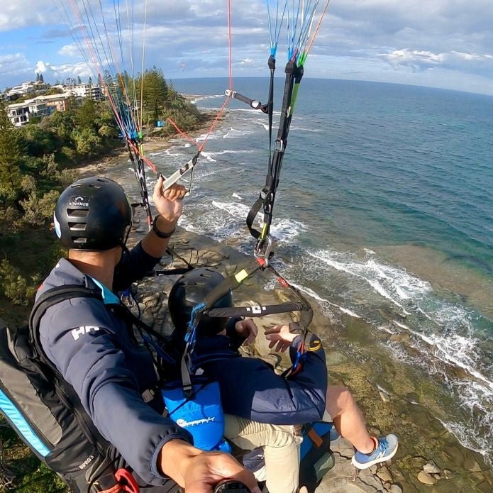 Tandem Paragliding With A Friend: 20 Min Tandem Paragliding & Media Package Basic - We Wander