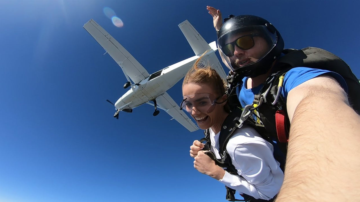 Tandem Skydive Up To 12,000Ft Midweek - We Wander